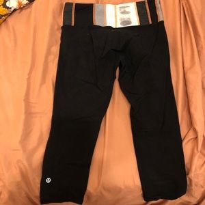Lululemon size 4 cropped black leggings